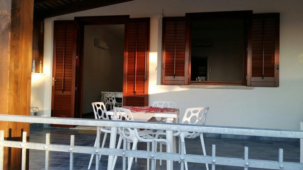 Case Cala Bucerno Castelluzzo Habitación foto