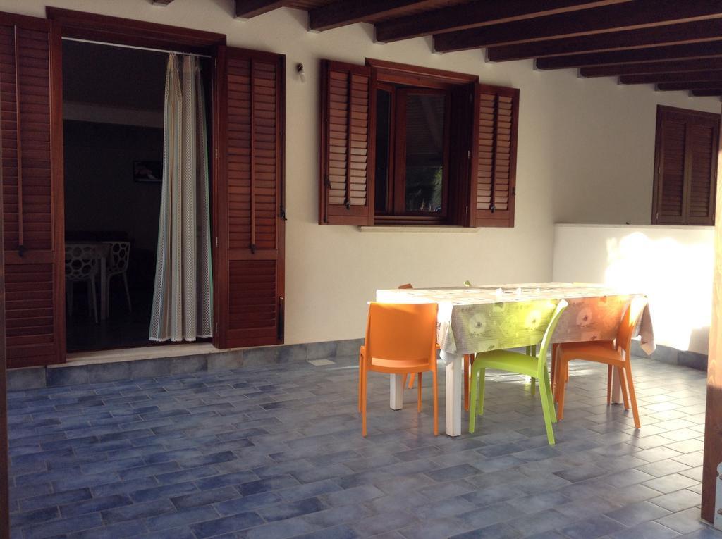Case Cala Bucerno Castelluzzo Habitación foto